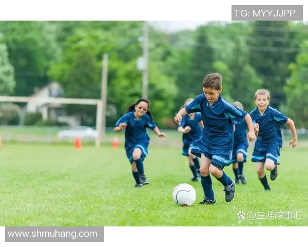 从绿茵场巨星到时代偶像著名足球球星的荣耀与传奇之路
